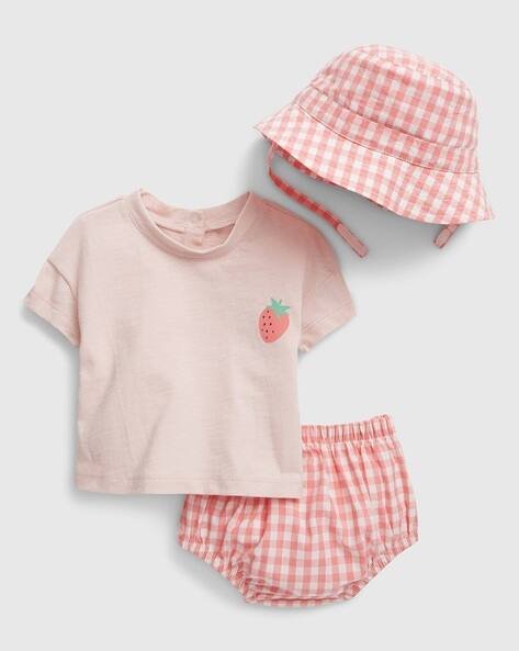 Gap Kids T-Shirt with Briefs & Cap