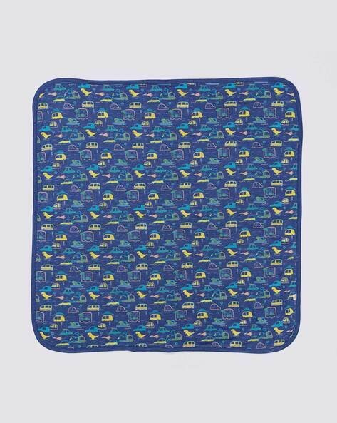 H by Hamleys Graphic Print Blanket