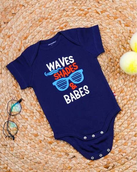 NINO BAMBINO Typographic Print Round-Neck Romper
