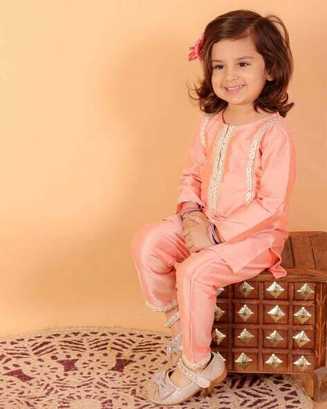 Vastramay Sishu Embroidered Kurta Pant Set