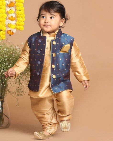 Vastramay Sishu Embellished Kurta Pyjama Set