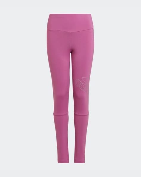 Pink leggings with a small "96" design on the left thigh.